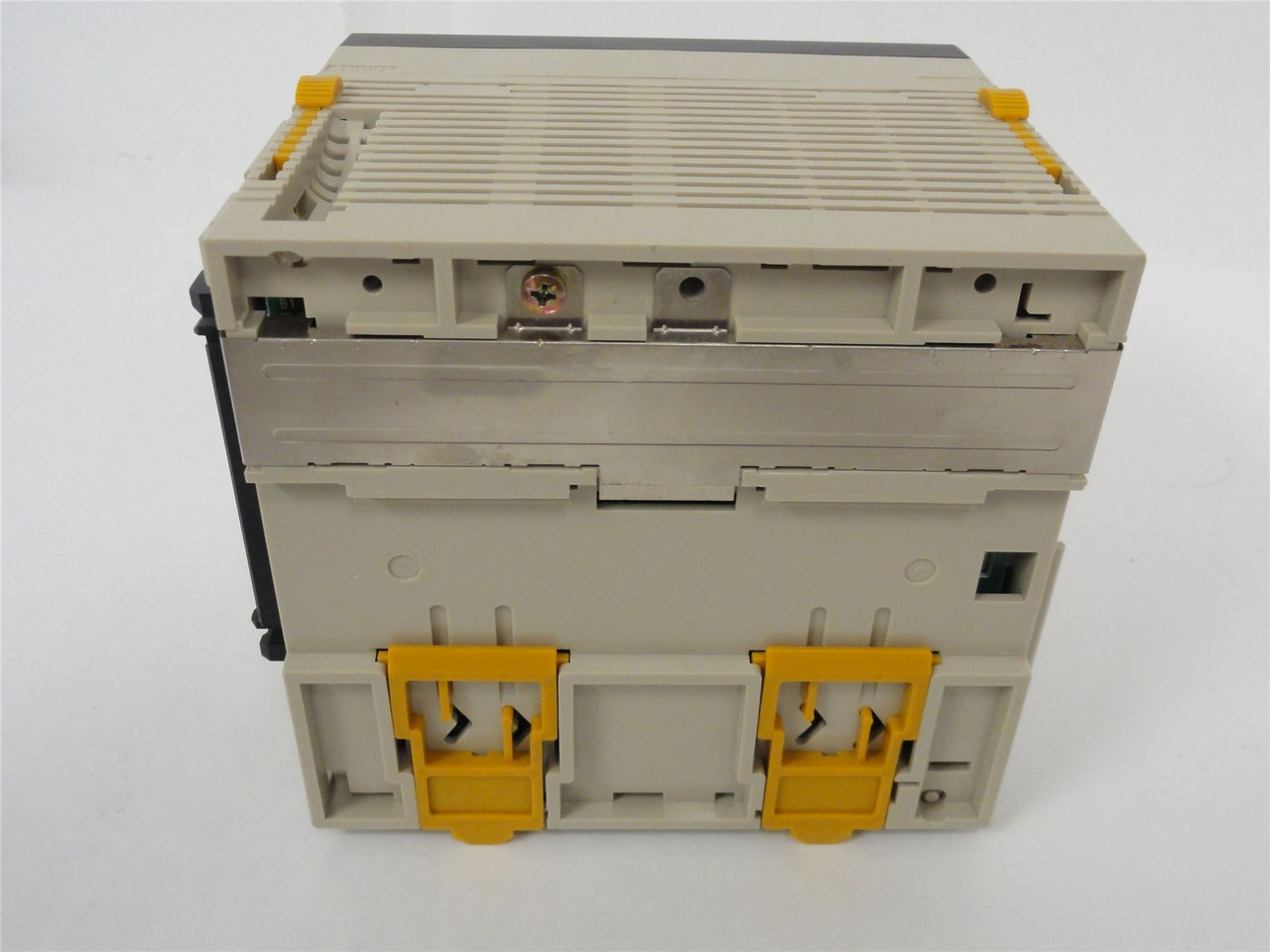 Omron CQM1-CPU43-EV1; CPU Machine Control -W/16 Point Input; 24 VDC