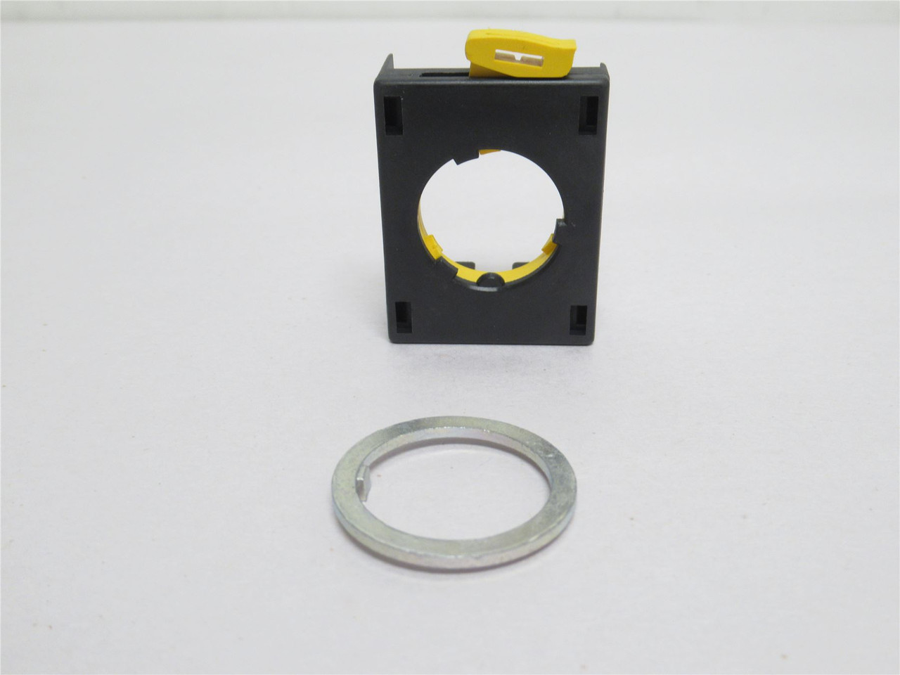 Eaton EM22X661; Knob Selector Pushbutton