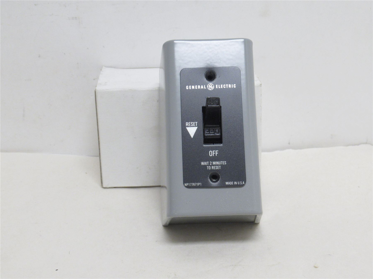 GE CR101Y1; Manual Starter Toggle Switch 1PH; 16A; 115/230VAC