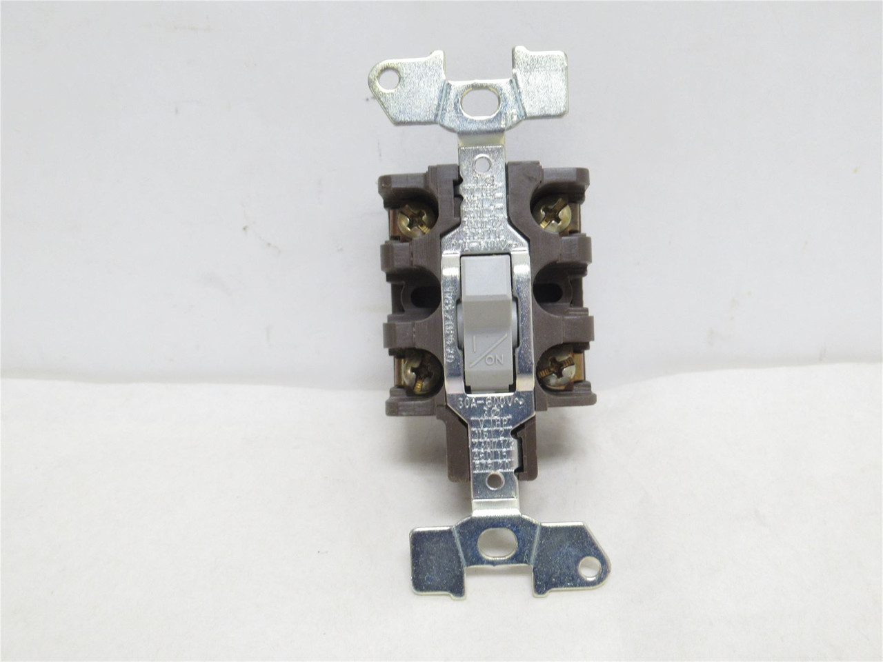 Square D 2510KO5; Manual Starter; 30A; 600VAC/230VDC; 2HP