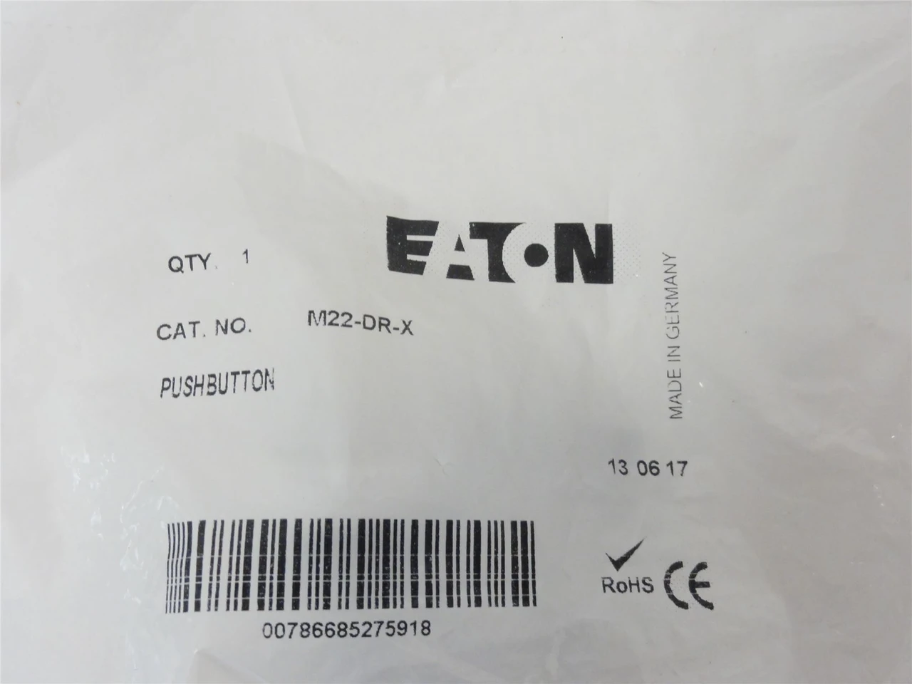 Eaton M22-DR-X; Pushbutton - 22mm; Silver bezel