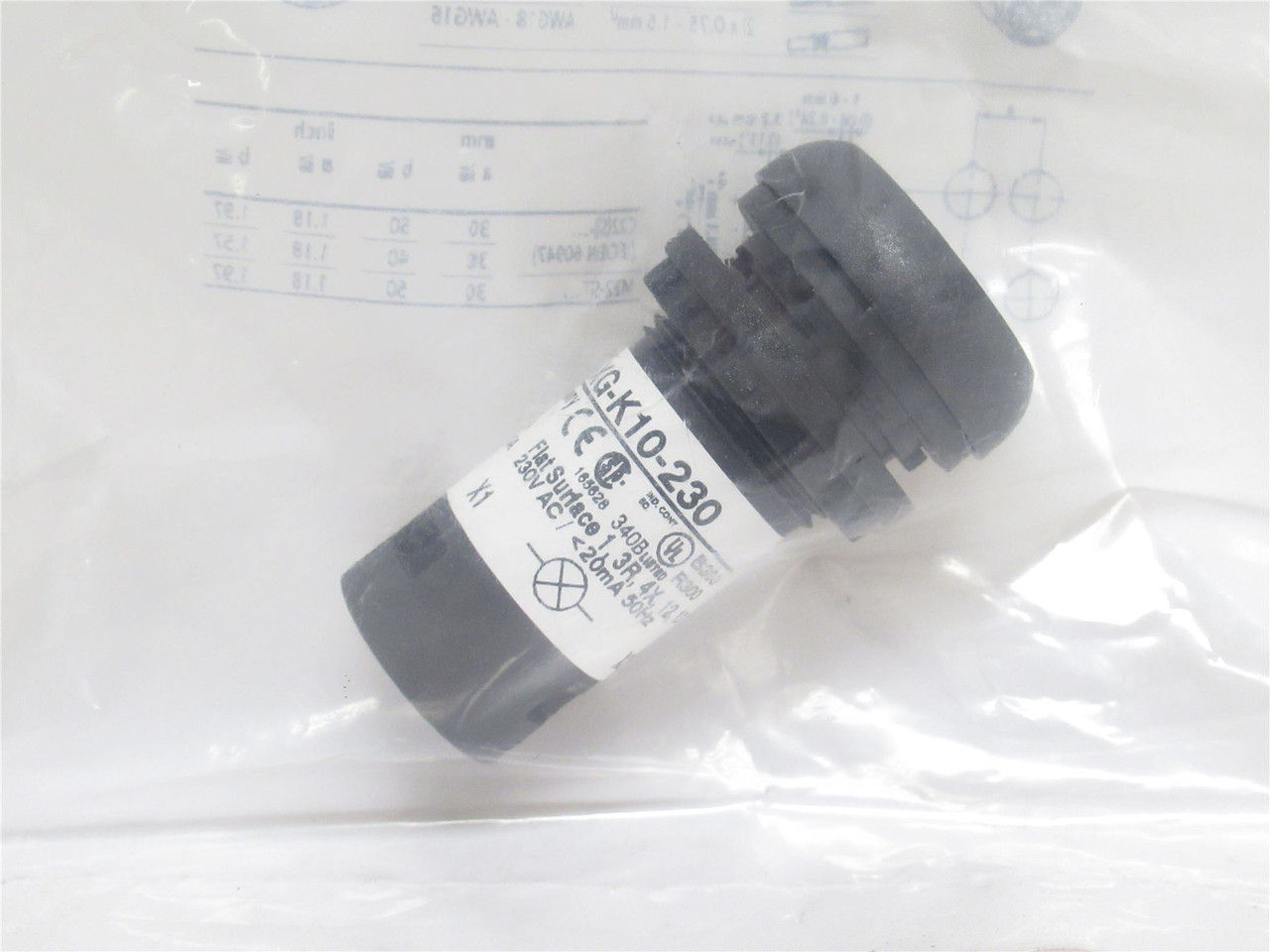 Eaton C22S-DL-XG-K10-230; Buttonless Illuminated Switch; 230V
