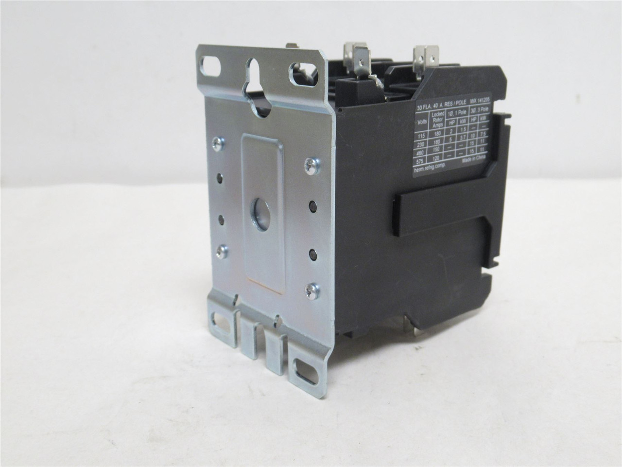 Eaton C25DNF230T; Contactor; 30A; 3P; 600VAC; Coil 24VDC