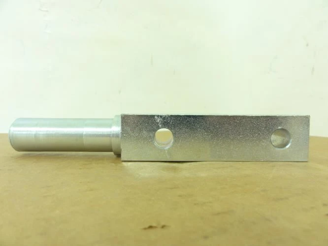 MFG- 25-574; Idler Shaft; 1/8"NPT; 0.410"ID