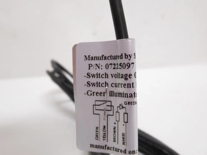 Sterns 7225097; Piezo Push-Button Switch; 0~24VAC/DC; Gree