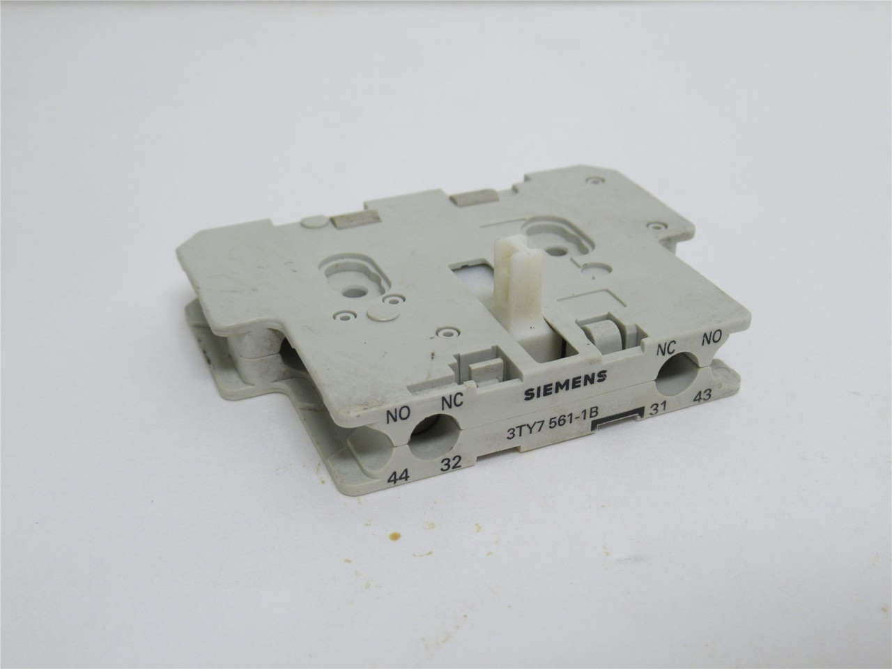 Siemens 3TY7561-1A; Aux Contact Block; 1-NO;1-NC; Left Side Mount