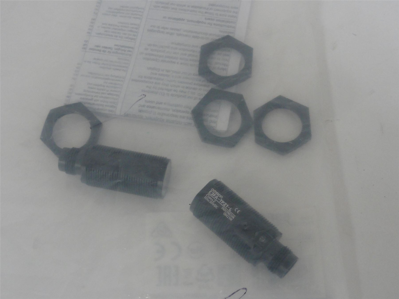 Omron E3FA-TP21; Photo Sensor; 10-30VDC; 20m Sensing Distance