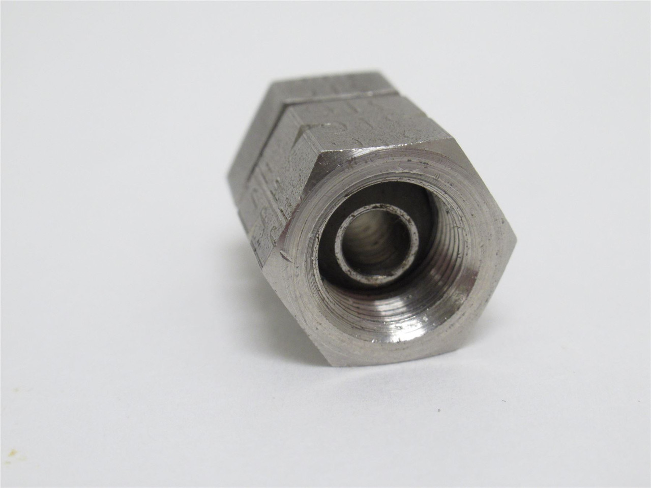 Brennan 1404-02-02-SS; Swivel Tube Fitting; SS; Size: 1/8NPT