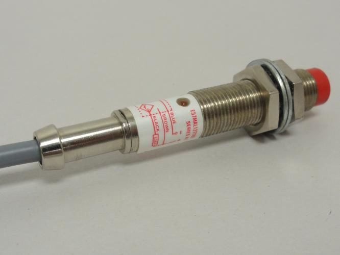 Cutler-Hammer E57MAL12T110E; Proximity Sensor 10-30VDC 2m Cable