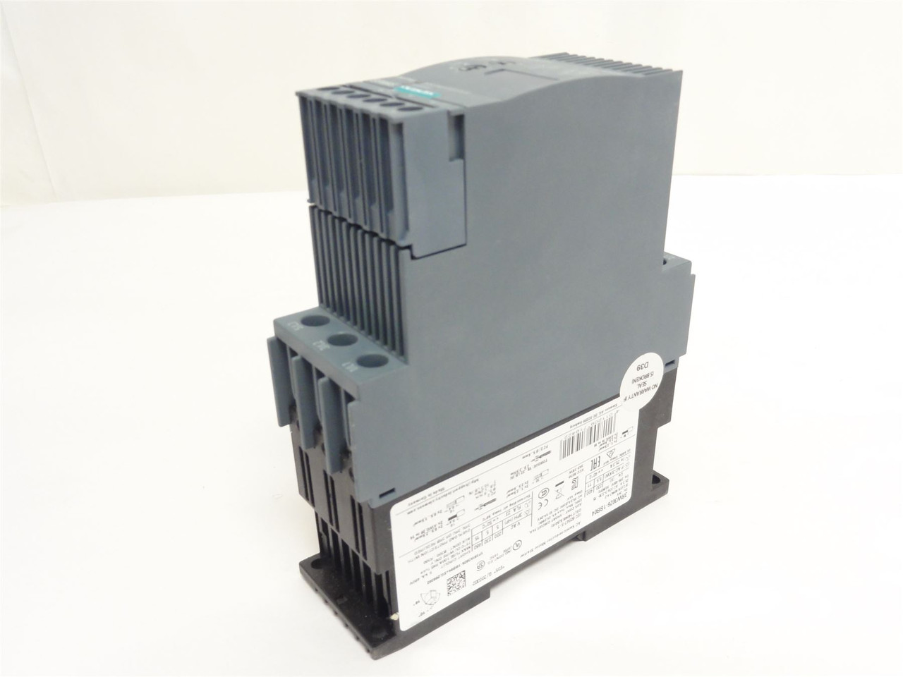 Siemens 3RW3026-1BB04; Soft Starter 25A 3P 460VAC; Coil 24VDC
