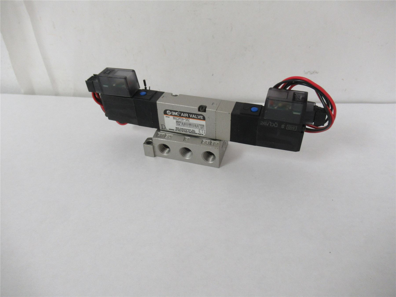 SMC NVZ2450-5MZ; Solenoid Valve 3 Pos 5 Port 24VDC
