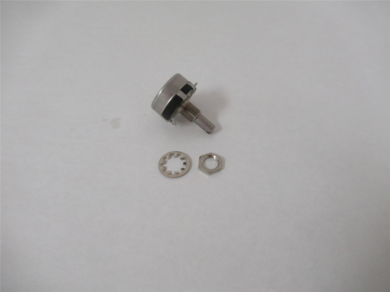 Clarostat RV4NAYSD254A; Potentiometer 2Watt 1/4" Shaft 7/8" L
