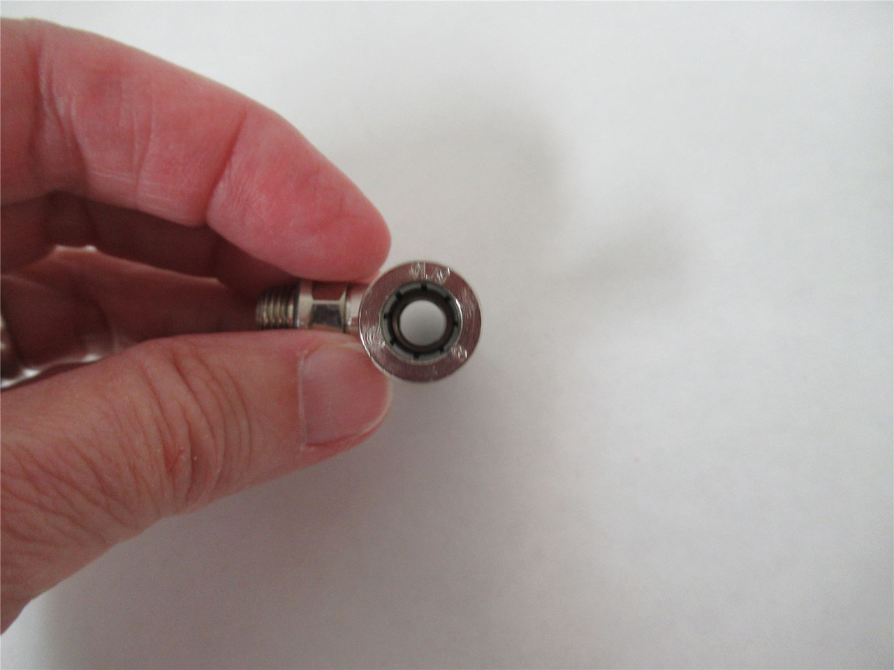 Camozzi 643281/8; Lot-2 Pneumatic T Fitting Push In 1/8" Male