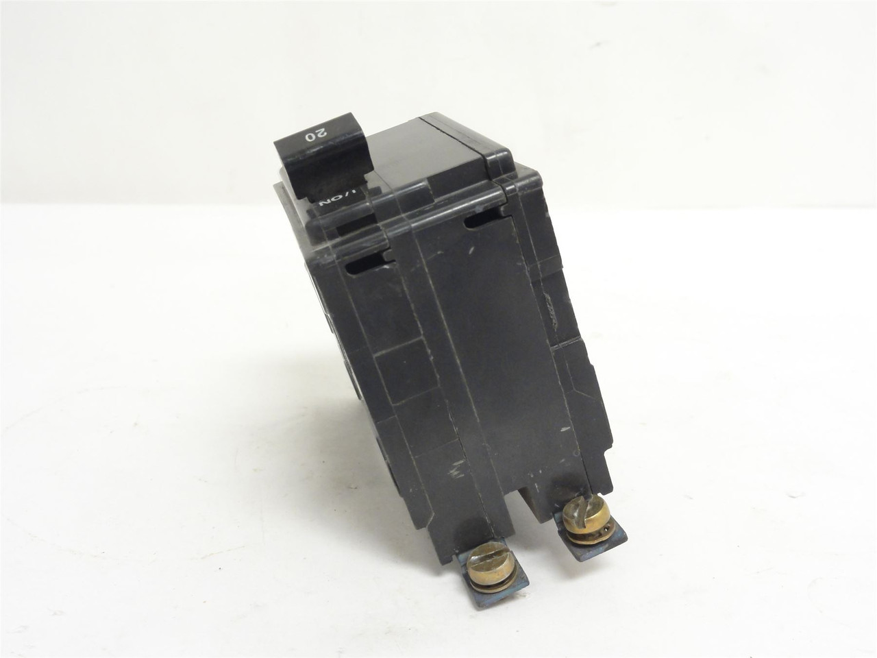 Square D QOB220; Bolt On Circuit Breaker; 20A; 2P; 120/240VAC