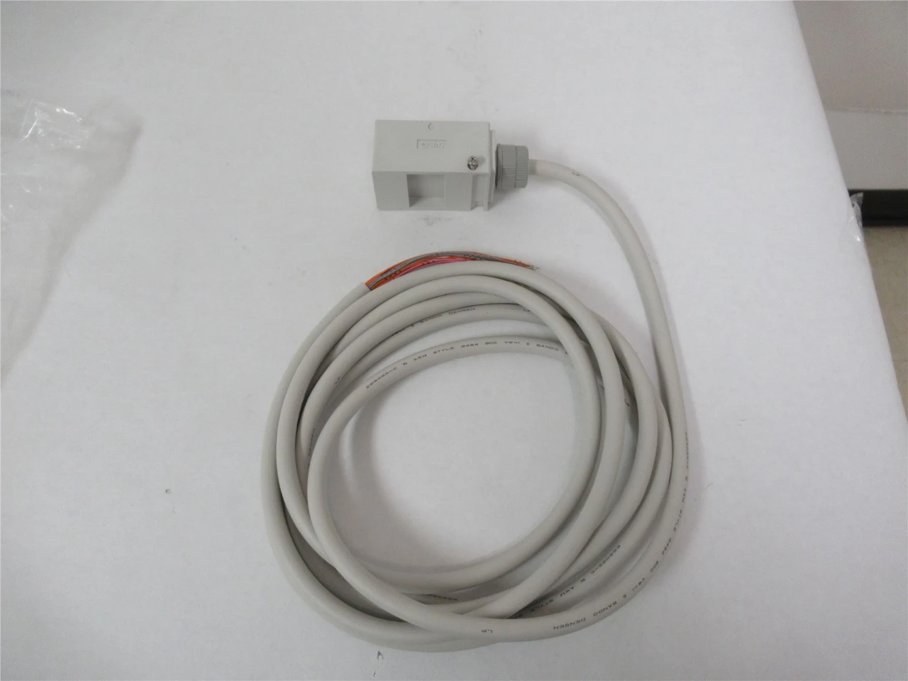 SMC SY30M-14-4A-1-3-XC6; Solenoid Connector Block Assembly