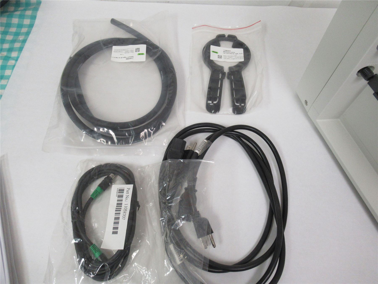 Buchi 11V300000;  Vacuum Pump Flow Rate 1.8 m³/h 100/240 V