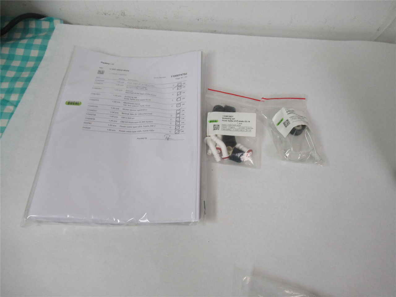 Buchi 11V300000;  Vacuum Pump Flow Rate 1.8 m³/h 100/240 V