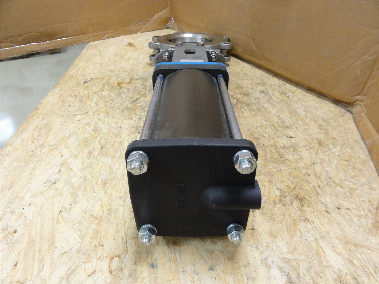 Orbinox 20-3636RI-SSY; Lug-Style Knife Gate Valve; Size: 6"
