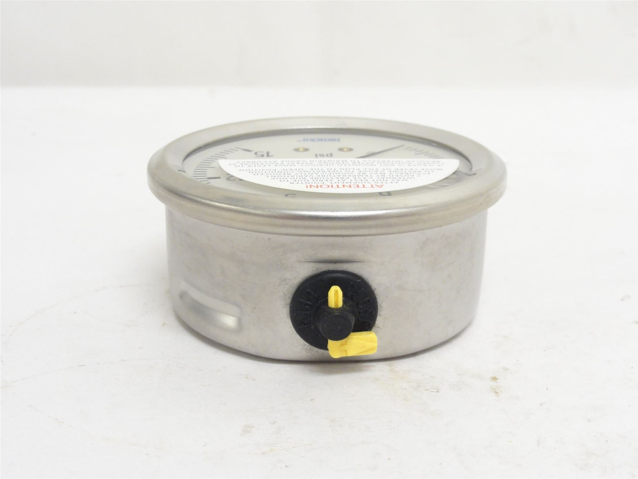 Wika 9767037; Liquid Filled Pressure Gauge 0-15PSI; 2.5" Dial