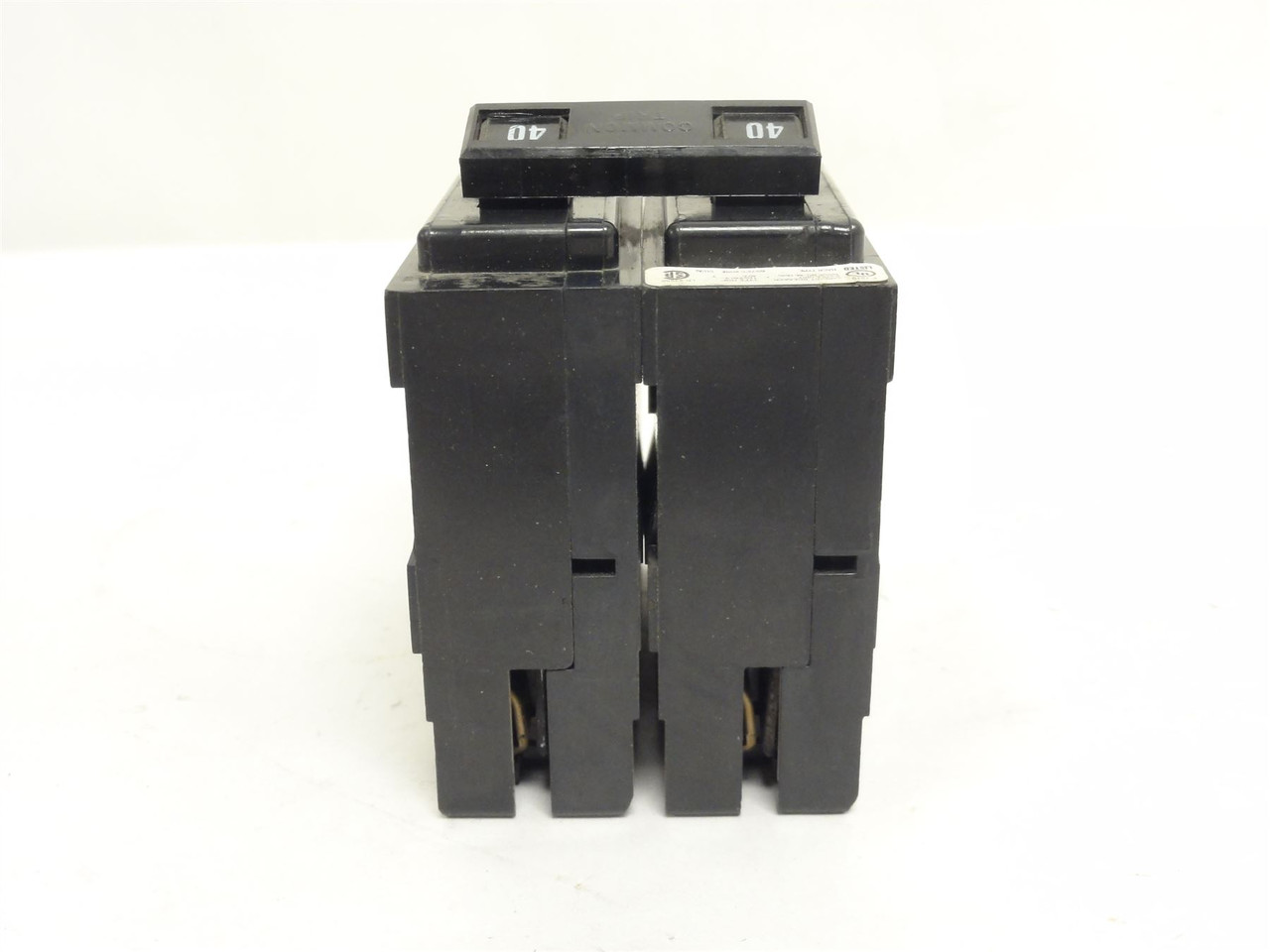 Cutler-Hammer HQP2040; Circuit Breaker; 40A; 2P;120-240VAC
