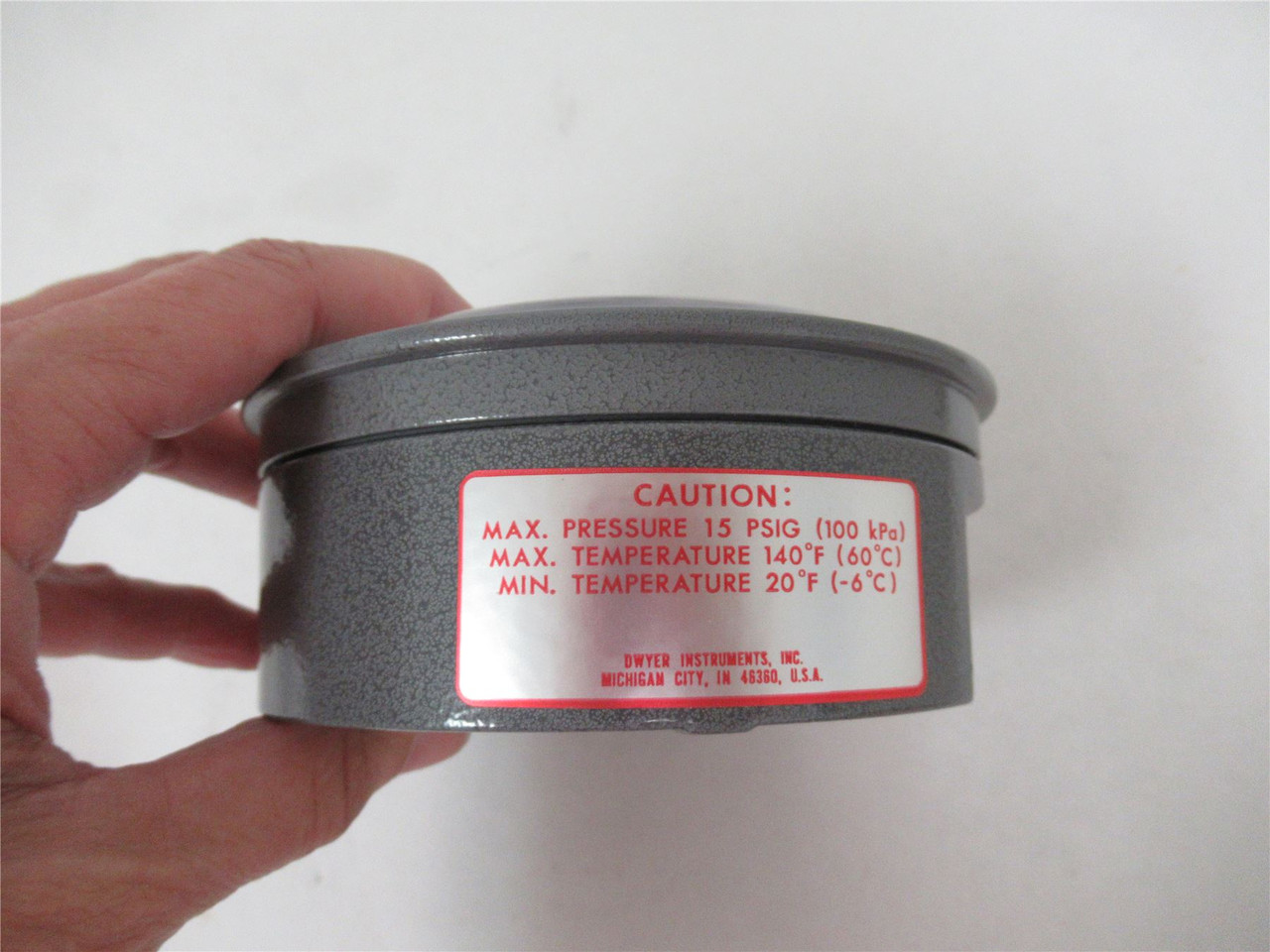 Dwyer 2002; Magnehelic DIfferential Pressure Gage 4" 1/8"NPT