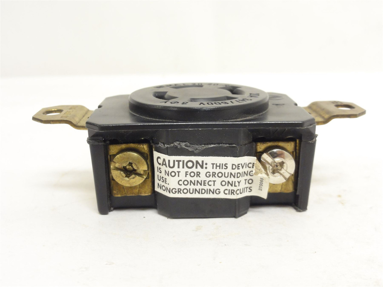 Legrand L2020-R; Single Locking Receptacle; 20A; 347/600VAC