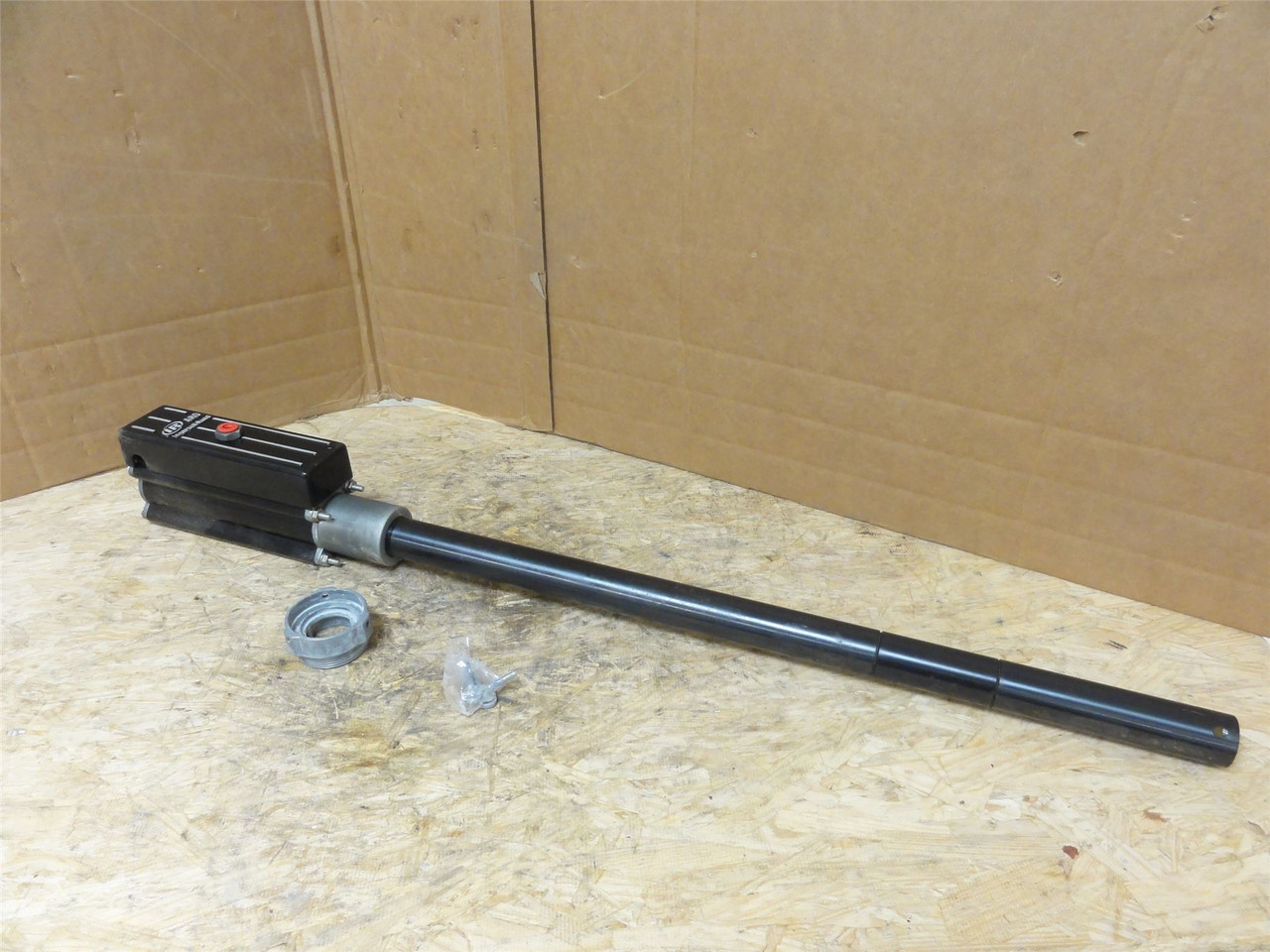 ARO LM2250E-31-B; Air Powered Grease Pump 50:1; 1.46GPM