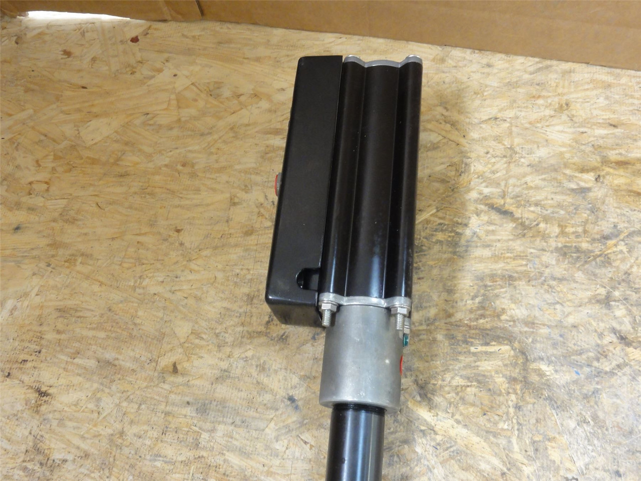 ARO LM2250E-31-B; Air Powered Grease Pump 50:1; 1.46GPM