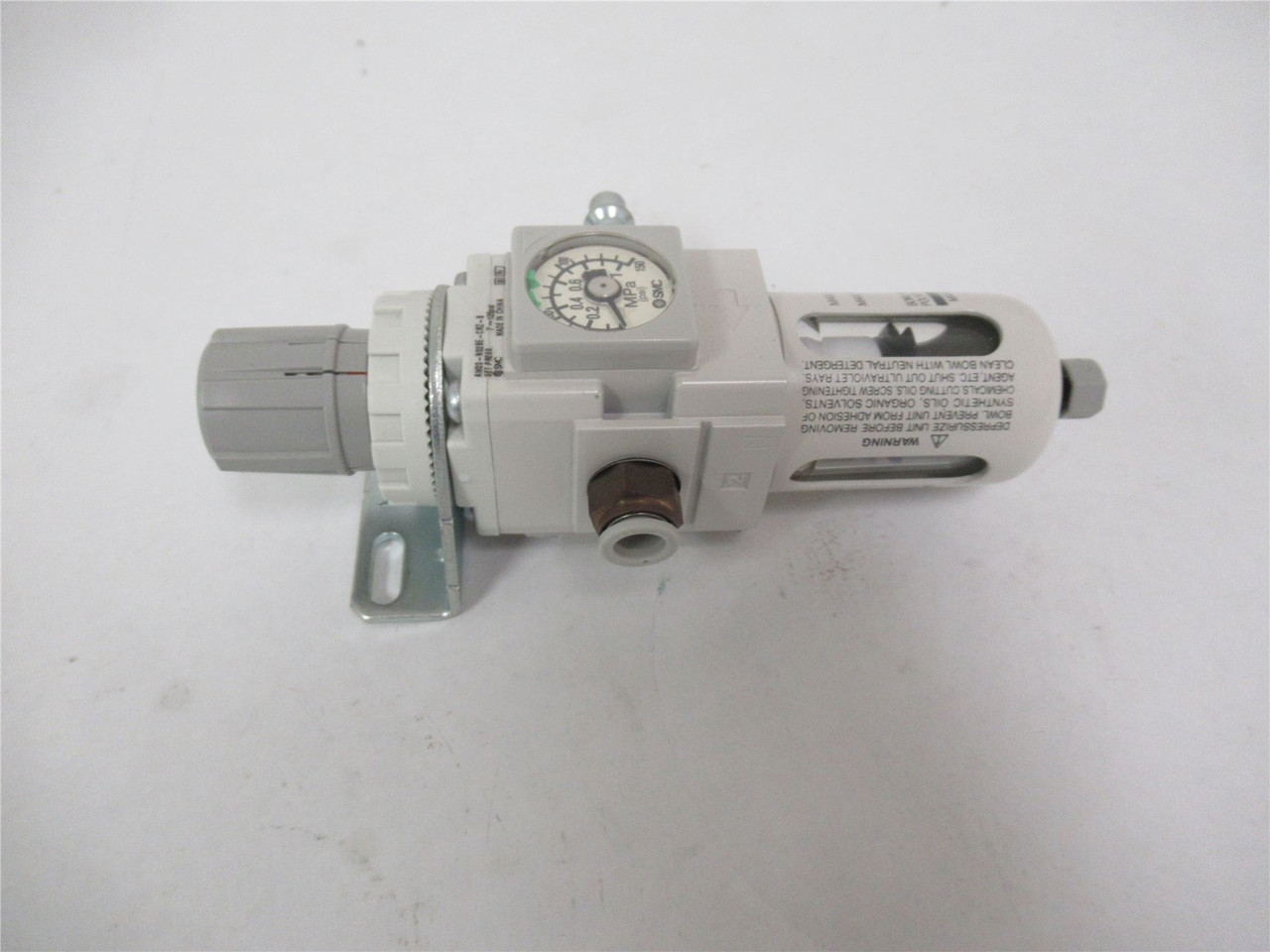 SMC AW20-N02BE-CRZ-B; Filter Regulator AW-D Series 1/4" NPT