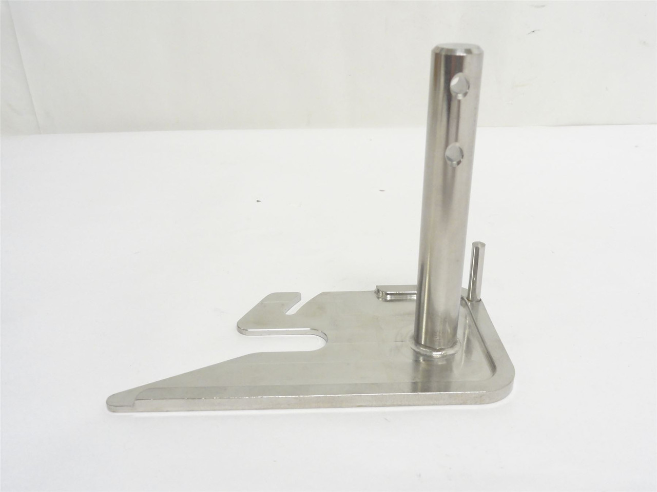 Foodmate LA00059107; Weld-Mount Thigh Plate; RT; SS