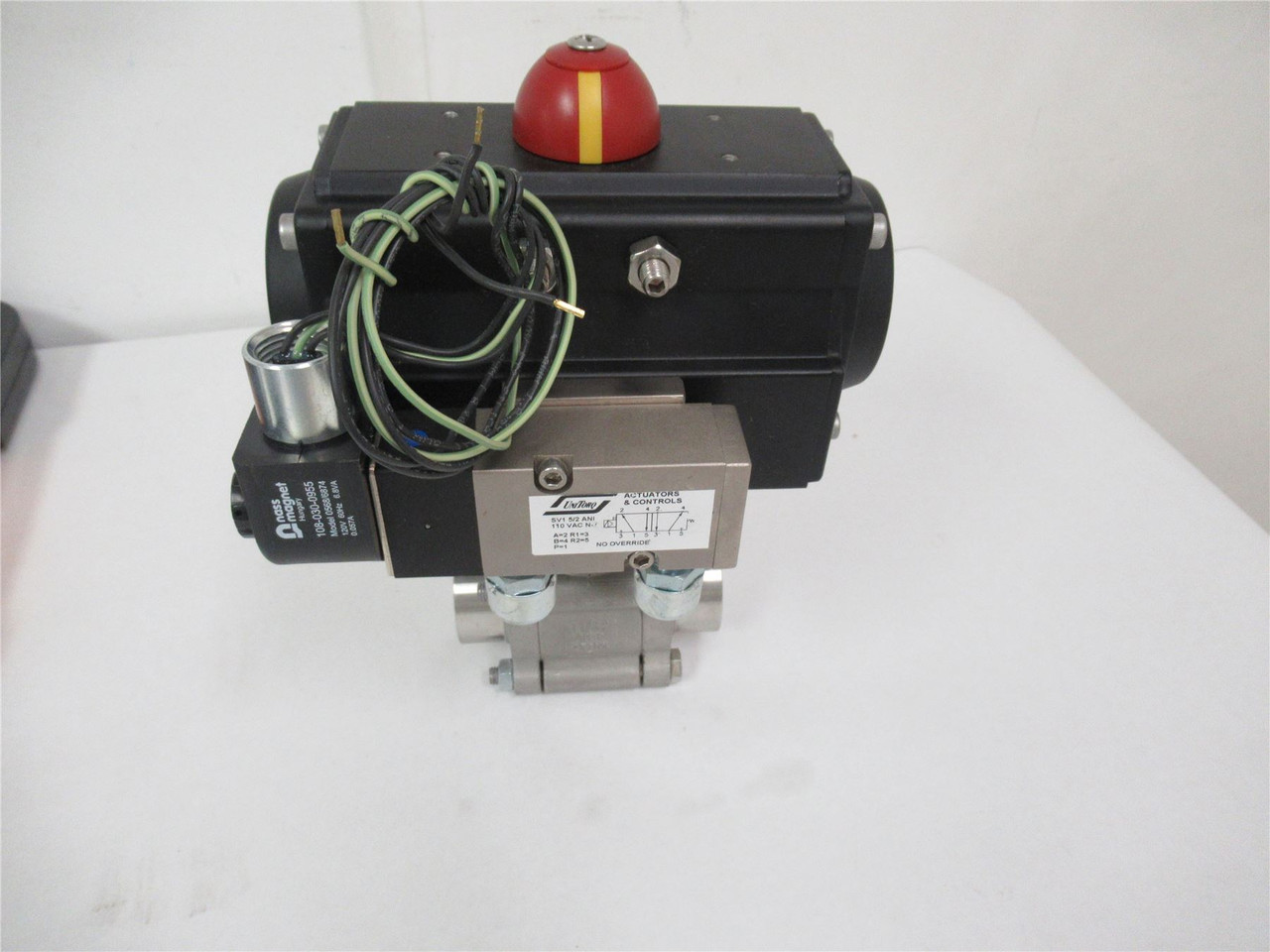 Harbonim 10AB47X-6666AT/SW-P250;  Actuated Ball Valve 1" Port