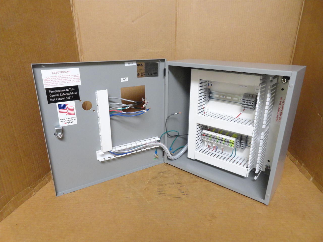 EXM 1100; Utility Enclosure Single Door 16" x 16" x 7"; Type: 1