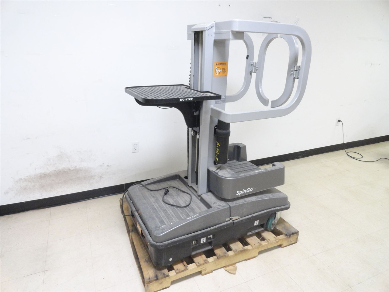 Raymond SpinGo; Single Man Aerial Warehouse Lift; 12V Supply
