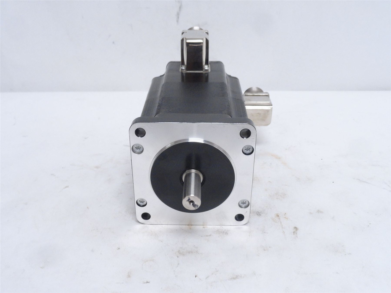 Schneider BRS39AW361ACA; Stepper Motor; 3PH; 230VAC; 325VDC