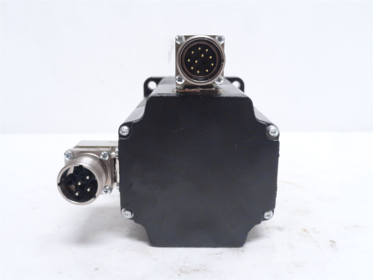 Schneider BRS39AW361ACA; Stepper Motor; 3PH; 230VAC; 325VDC