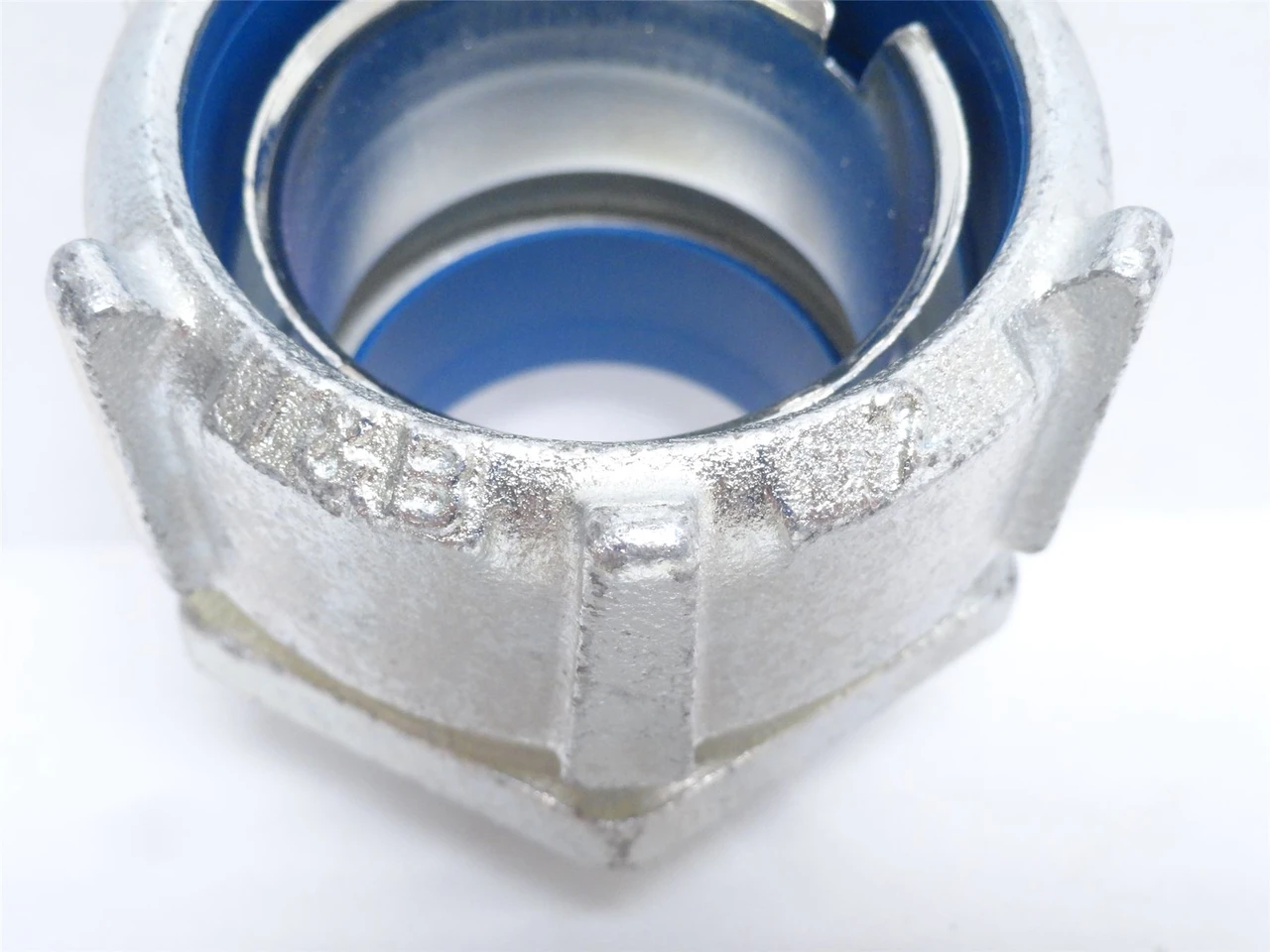 T And B 5337; Straight Liquid Tight Connector; Size:  2"