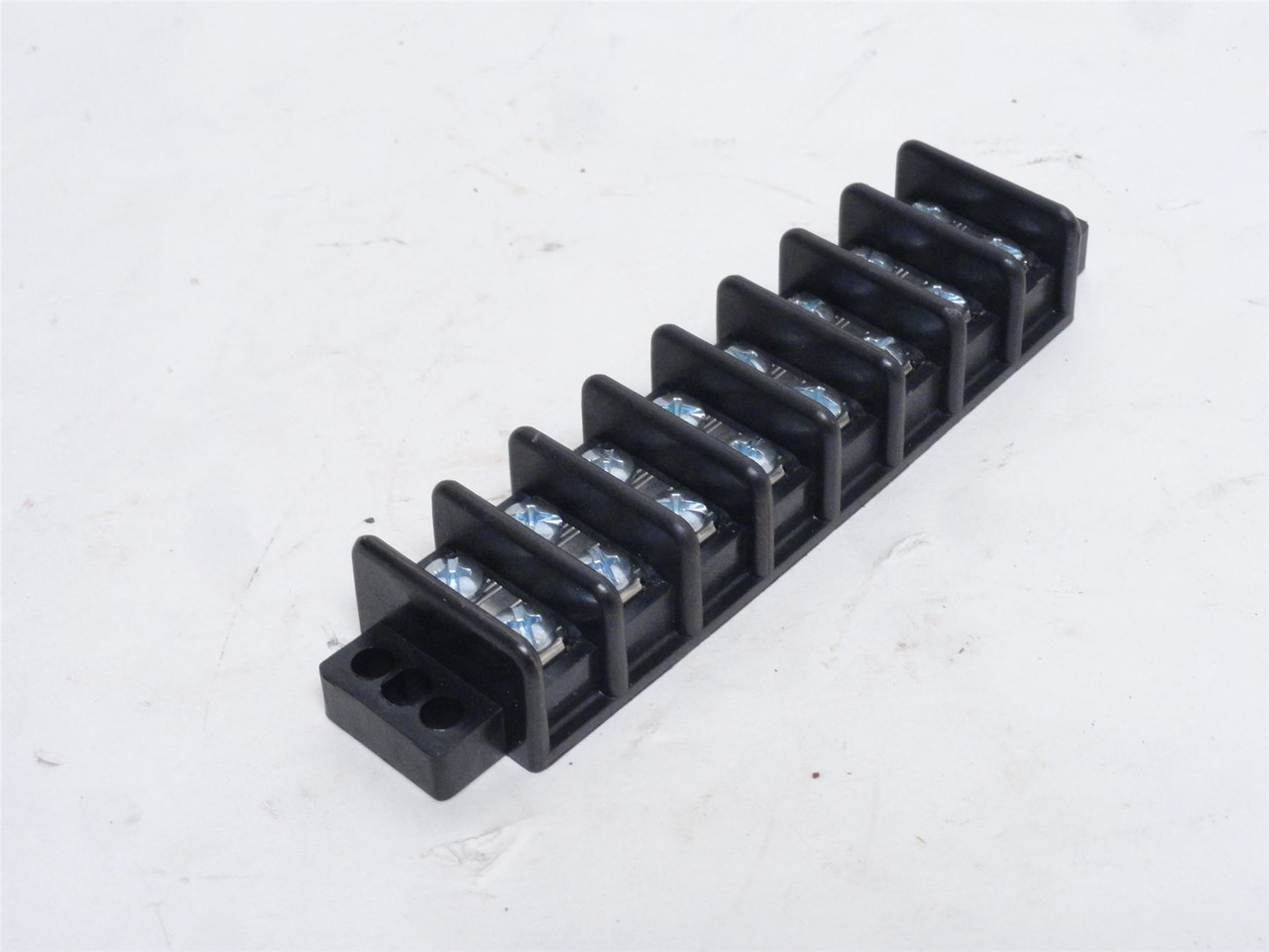 Ideal 89-208; Terminal Strip 30A; 600VAC; 8-Circuit