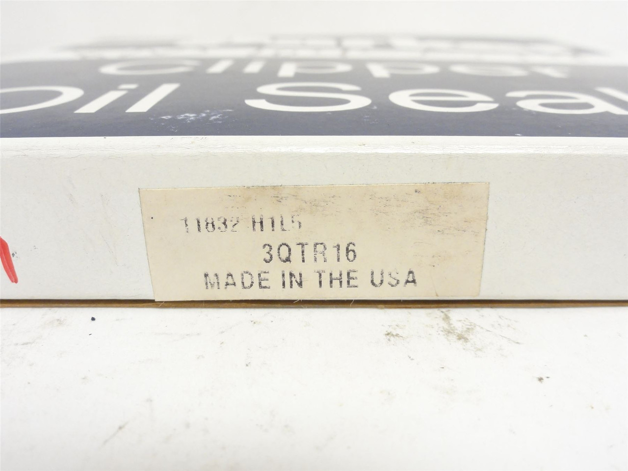 Parker  11832 H1L5; Oil Seal 4-1/2"ID x 5-5/8"OD x 9/16" Wide