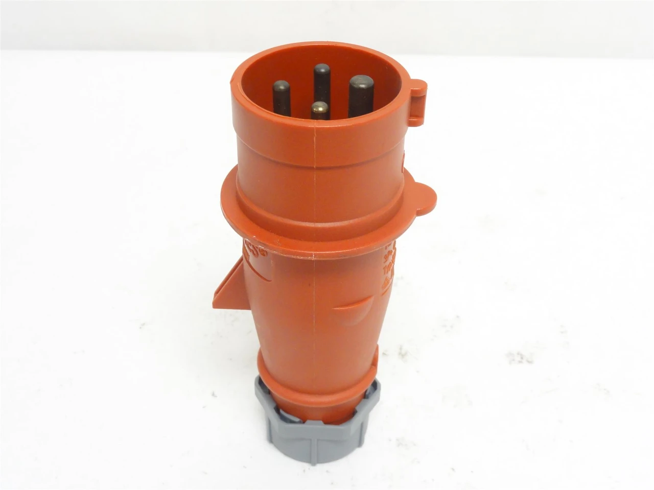 Mennekes 252; Straight Industrial Power Connector; 380-415VAC