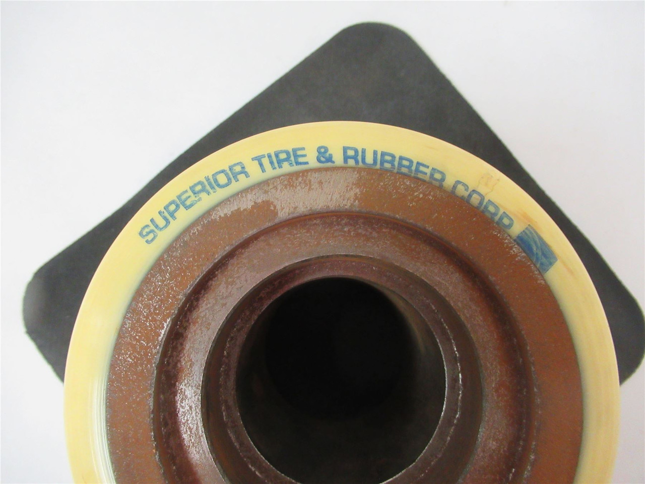 Superior Tire & Rubber L509157R; Cushothane Wheel 5x4.125 LW