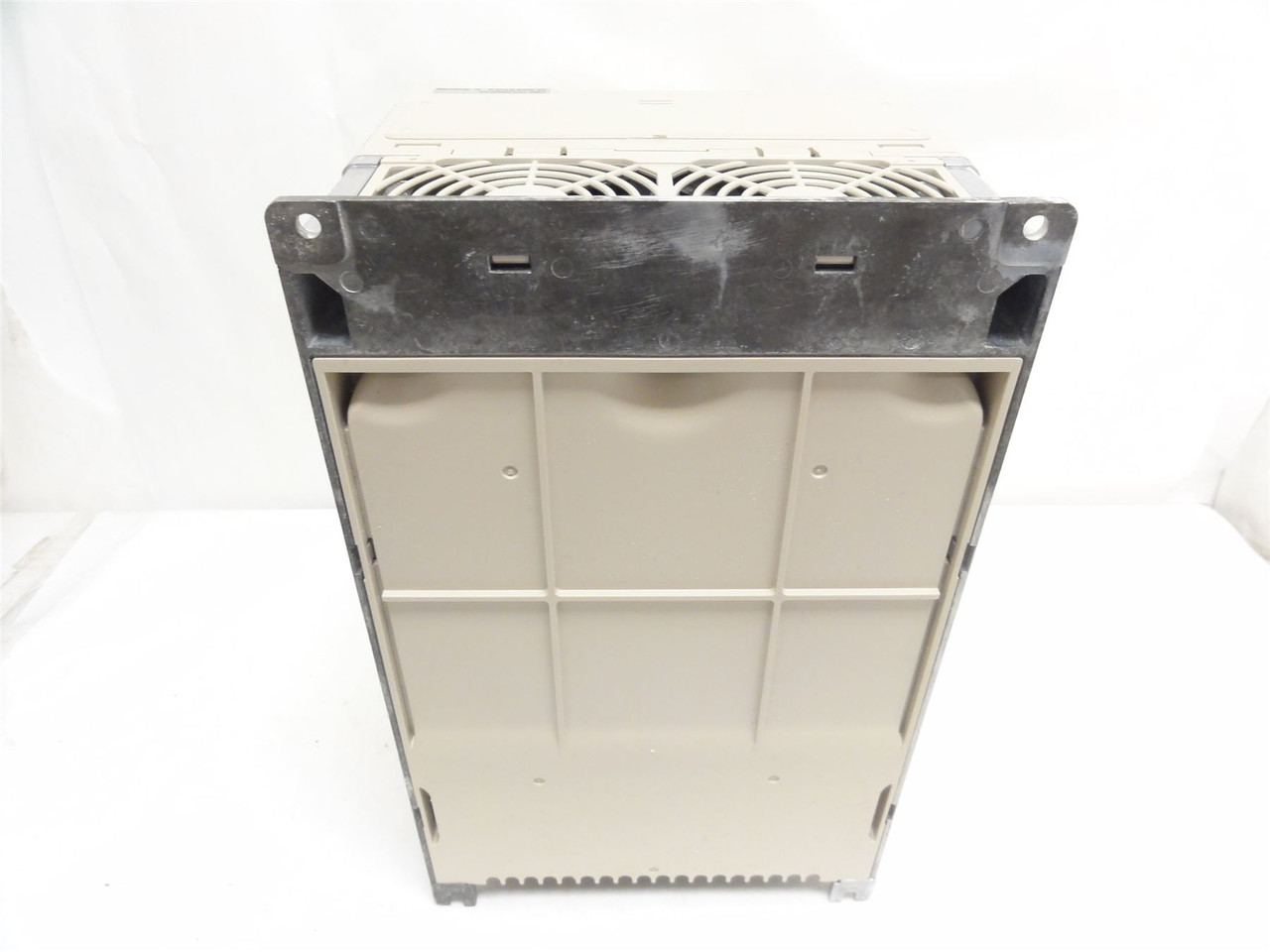 Yaskawa CIMR-VU2A0069FAA; AC Drive 25HP 240VAC In
