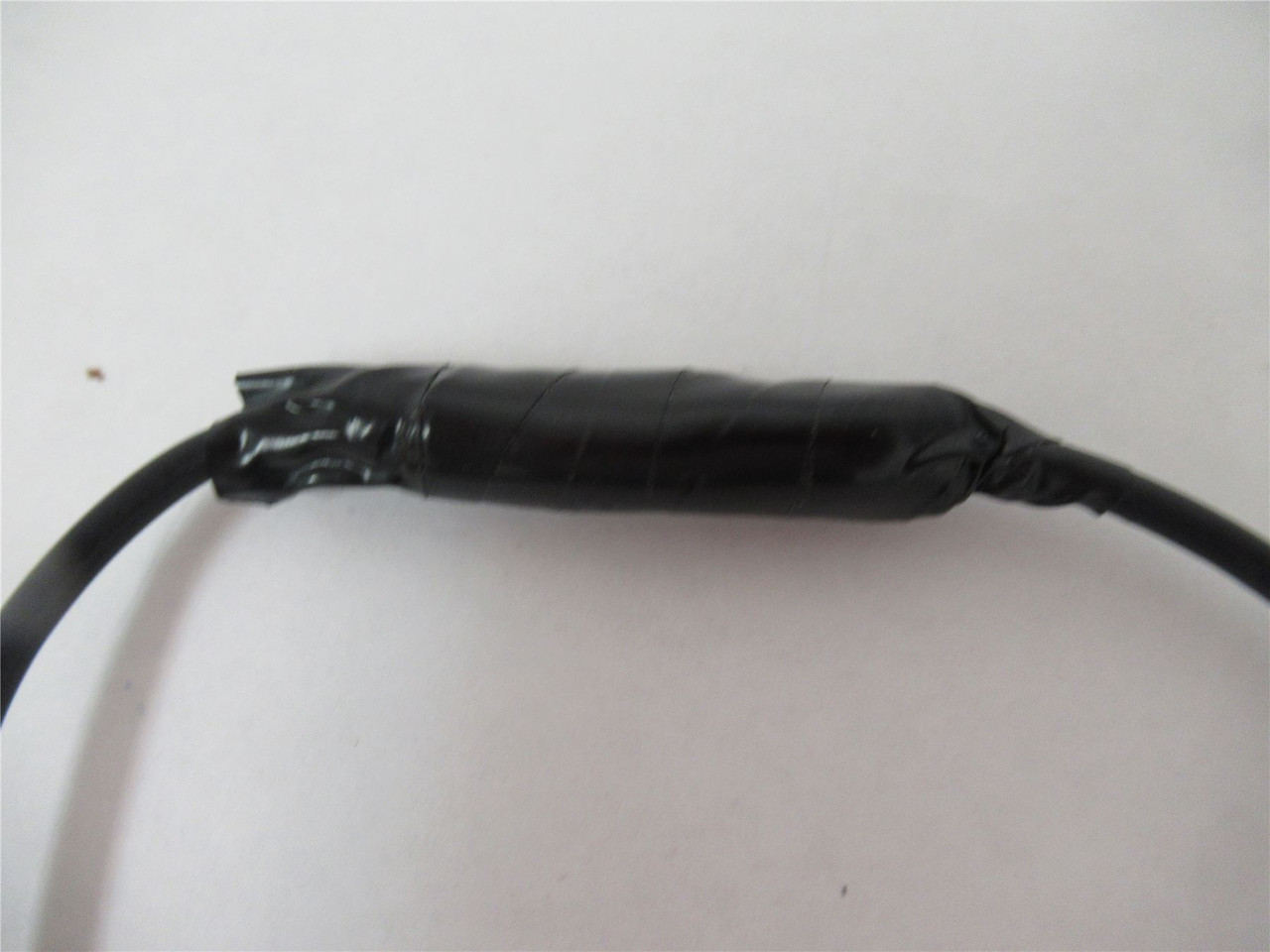 IFM O6H301;  Sensor PE  Diffuse 2-200mm Range10-30VDC  PNP  0.3m