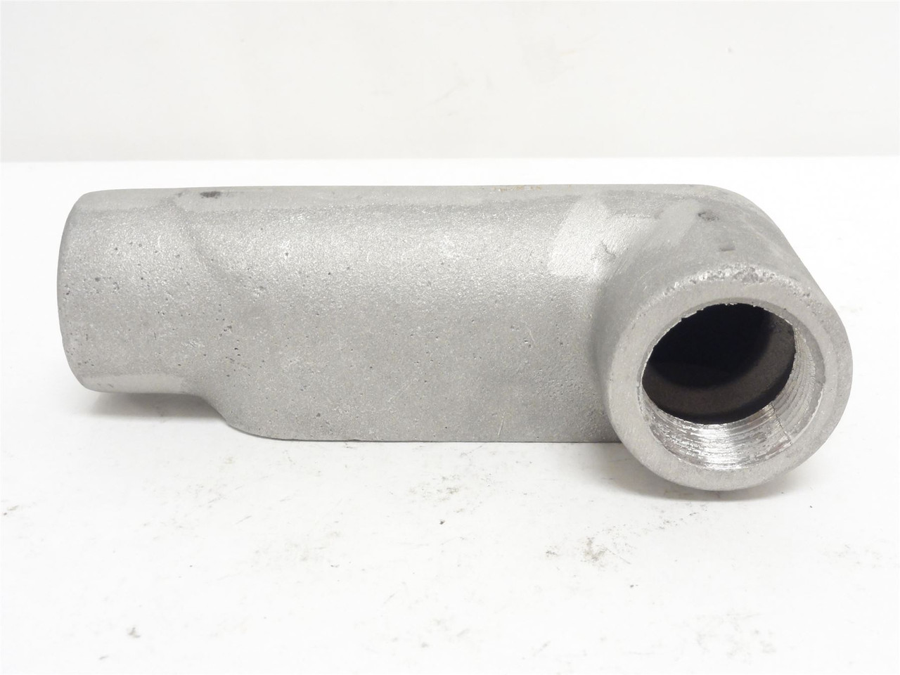 Crouse-Hinds LR37SA; Aluminum Conduit Body; 90Deg; 1NPT