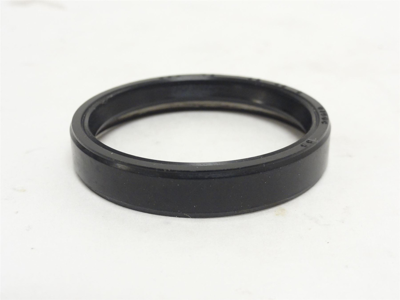 TCM 40X52X8-R2LS32-S; Oil Seal; 40mmID x 46mmOD x 8mm Width