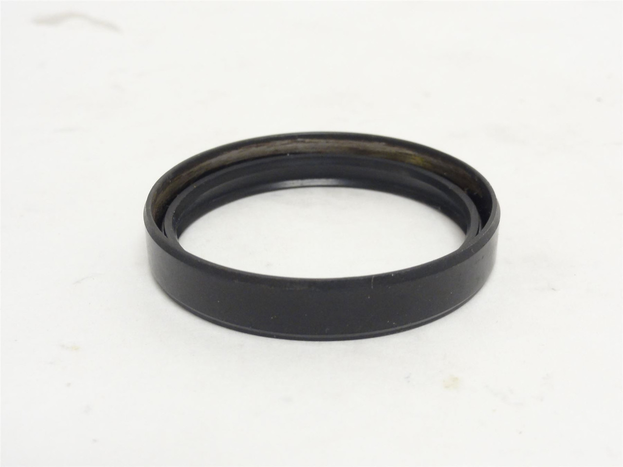 TCM 40X52X8-R2LS32-S; Oil Seal; 40mmID x 46mmOD x 8mm Width