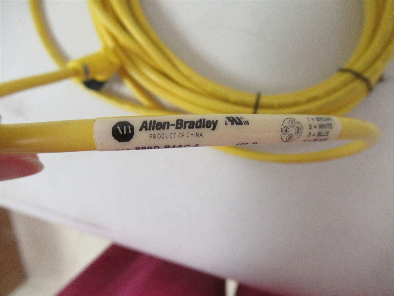 Allen-Bradley 889D-R4HC-5; Cordset Right Angle Female 5M