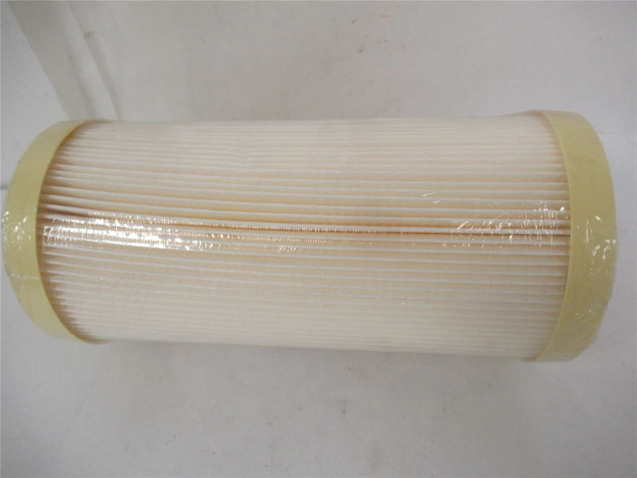 Fluitek 3074; WaterFilter 4.5x9.75 Pleated Synthetic