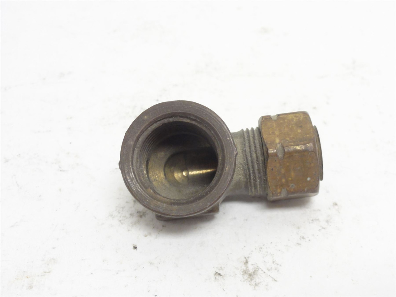 MFG- 8-8 DBZ-B; Brass Compression Elbow; 1/2" Tube x 1/2NPT