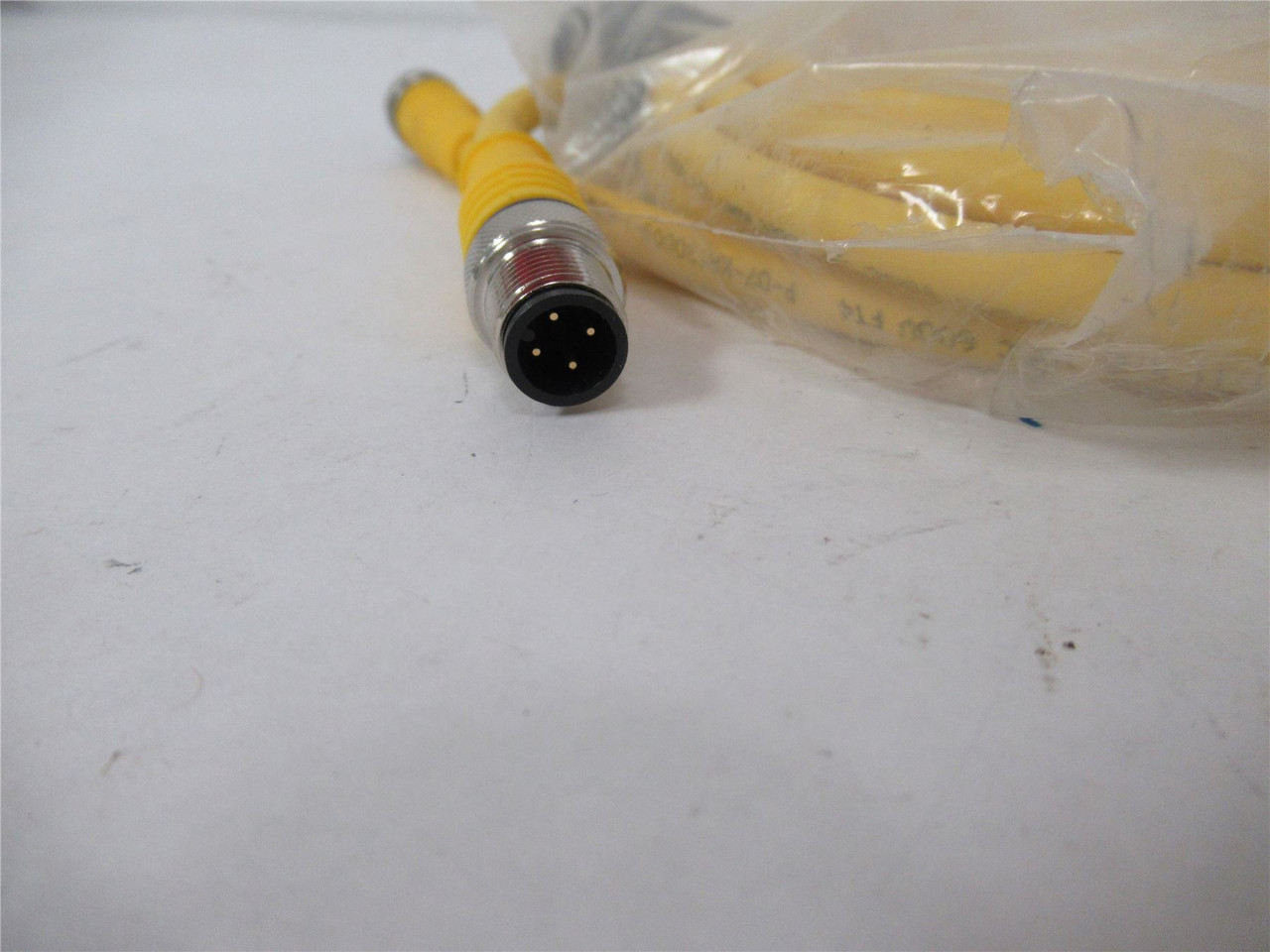 Video Jet 27354; Data Cable Oasis 4M Male to Female 4PIN