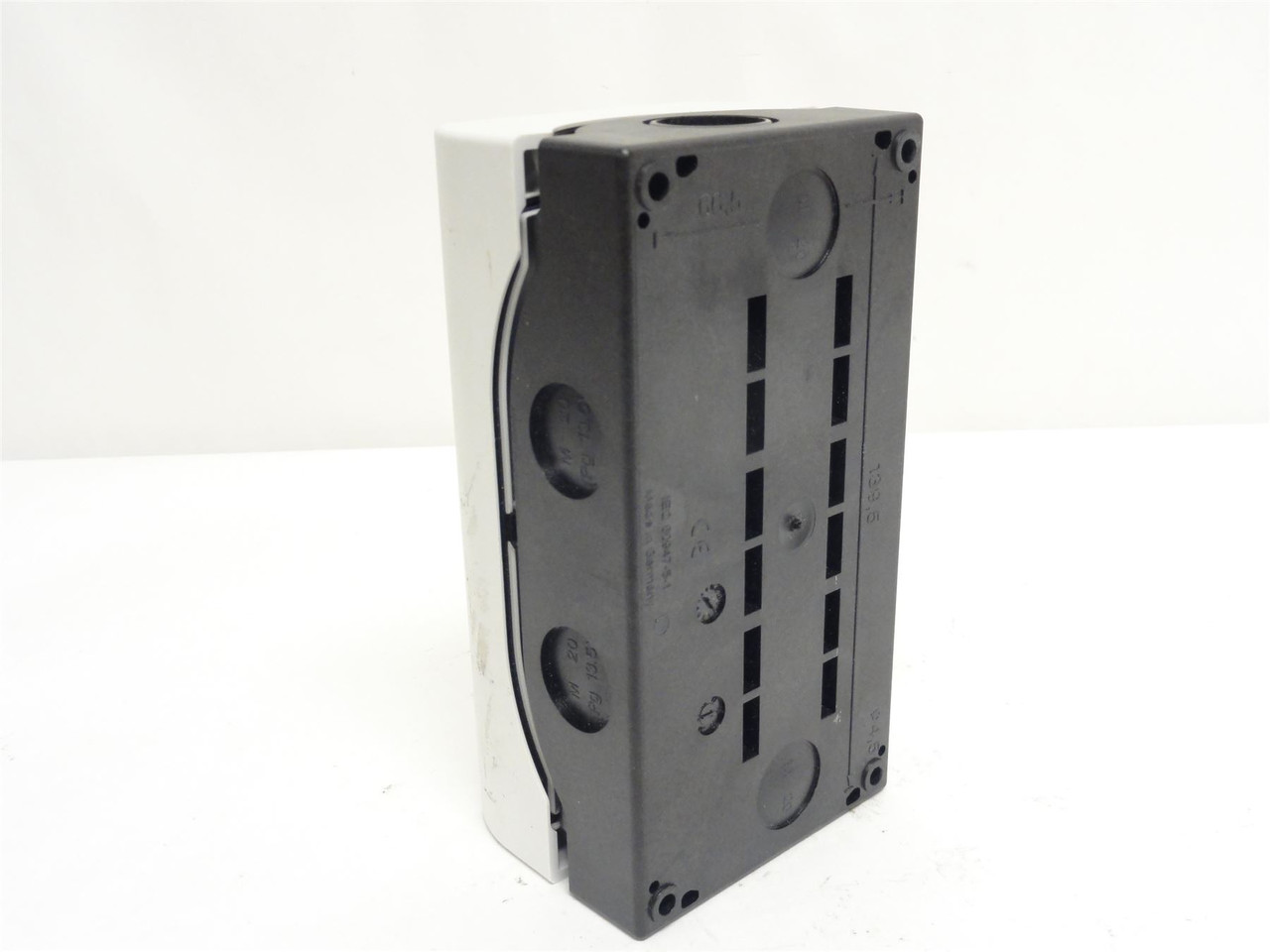 Eaton PC-GF20-FR-3; 3-Button Enclosure Missing (1) Screw